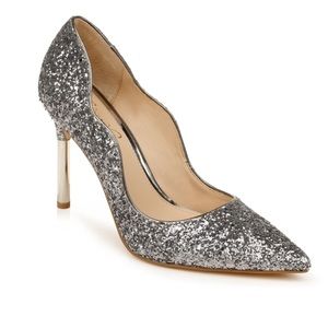pointed toe glitter pump
